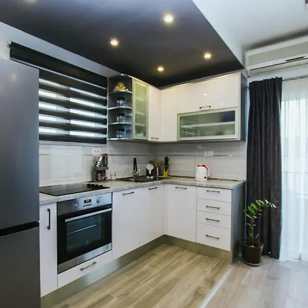 Apartment By The Sea Arbanija, Ciovo - 1122 Trogir